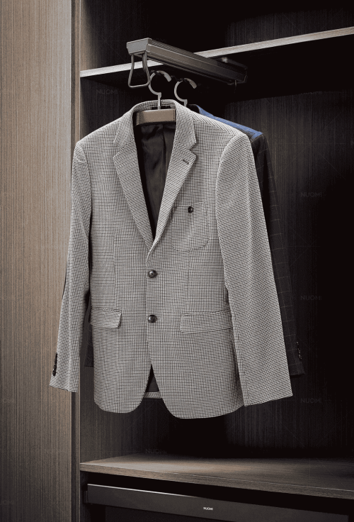 Kitchen Wardrobe Hardware Ide Menata Rak Lemari Baju agar Lebih Fungsional Temukan ide menata rak lemari baju agar lebih rapi dan fungsional. Maksimalkan wardrobe Anda dengan solusi storage modern dan premium dari Nuomi Living.